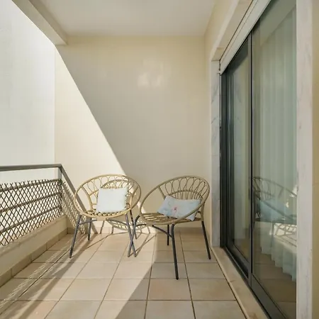 Sea Lux Apartment